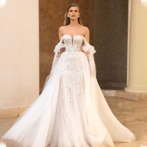 Sweetheart-Lace-Corset-Mermaid-Wedding-Dress-with-Flowing-Tulle-Drapes-and-Detachable-Overskirt