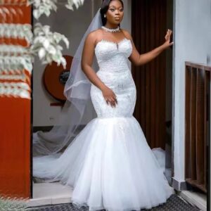 halter-illusion-sweetheart-lace-mermaid-wedding-dress