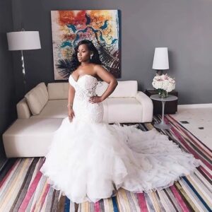 lace-mermaid-bridal-gown-tiered-tulle-skirt
