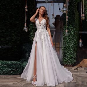 lace-v-neck-a-line-wedding-dress-tulle-skirt-slit