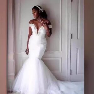 off-shoulder-tulle-mermaid-wedding-dress-with-v-neck