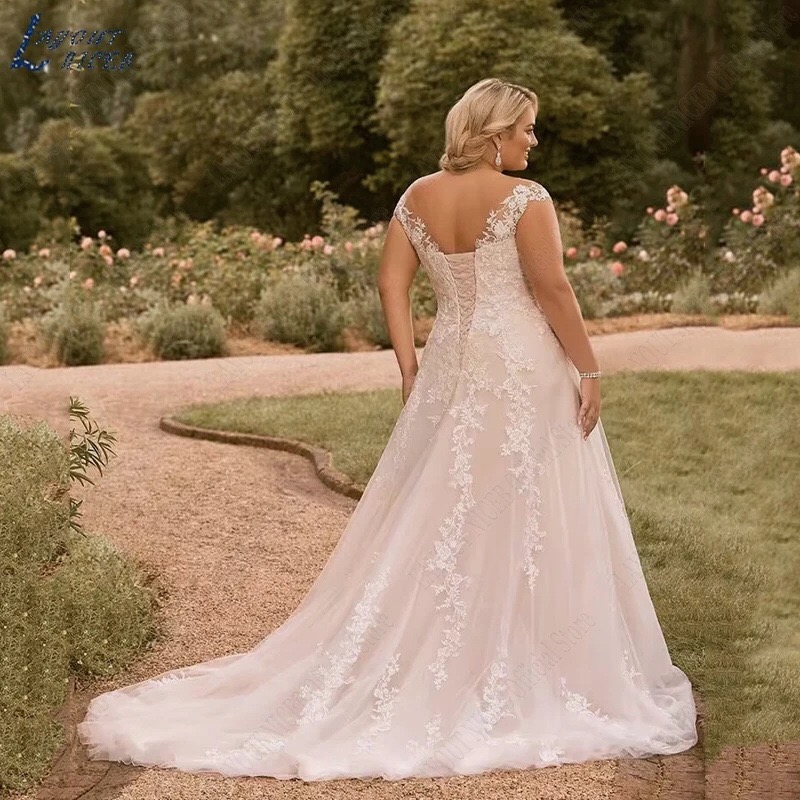 plus-size-sweetheart-a-line-wedding-dress-lace-applique