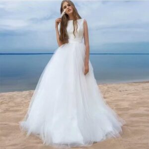simple-a-line-tulle-wedding-dress-sleeveless-scoop-neck-front
